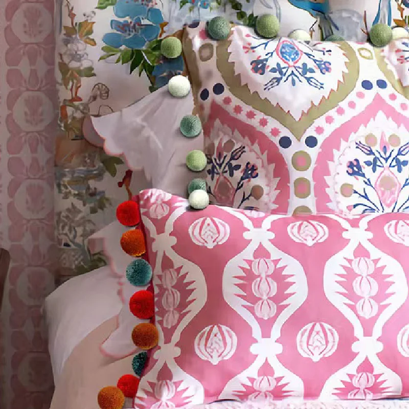 Soft furnishings – decorative pillows and textiles for added comfort