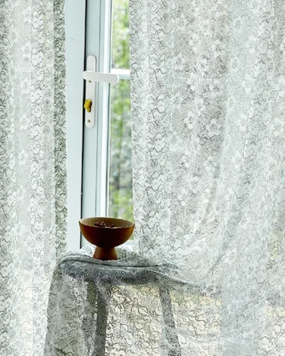 Sheer Lace Curtain with Elegant Botanical Pattern – Soft Daylight Filtering